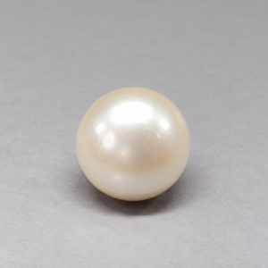 Freshwater Cultured Pearl – 5.08 Ct White with Pink Overtone Round Button